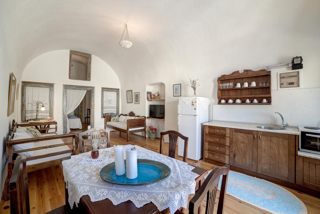 Guest House Kalitsi Santorini Island Room photo